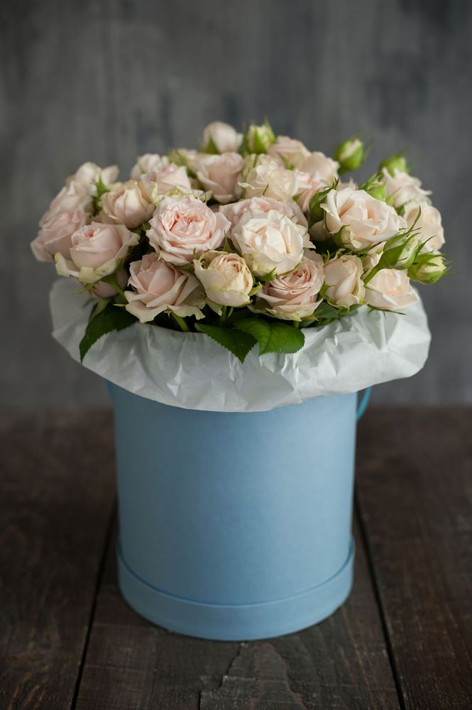 корпоративная коробка с розами для офиса в Благовещенске