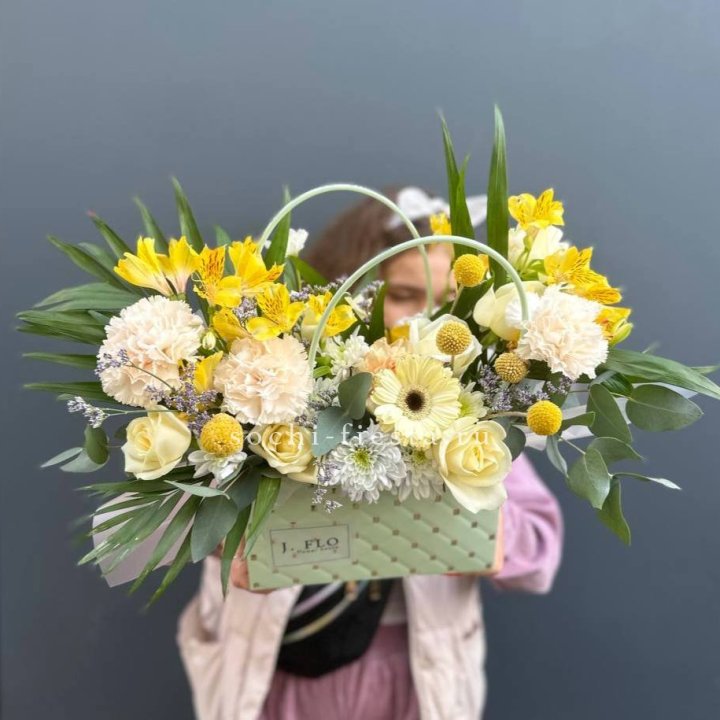 Сумочка с розами "Эпиа" в Благовещенске