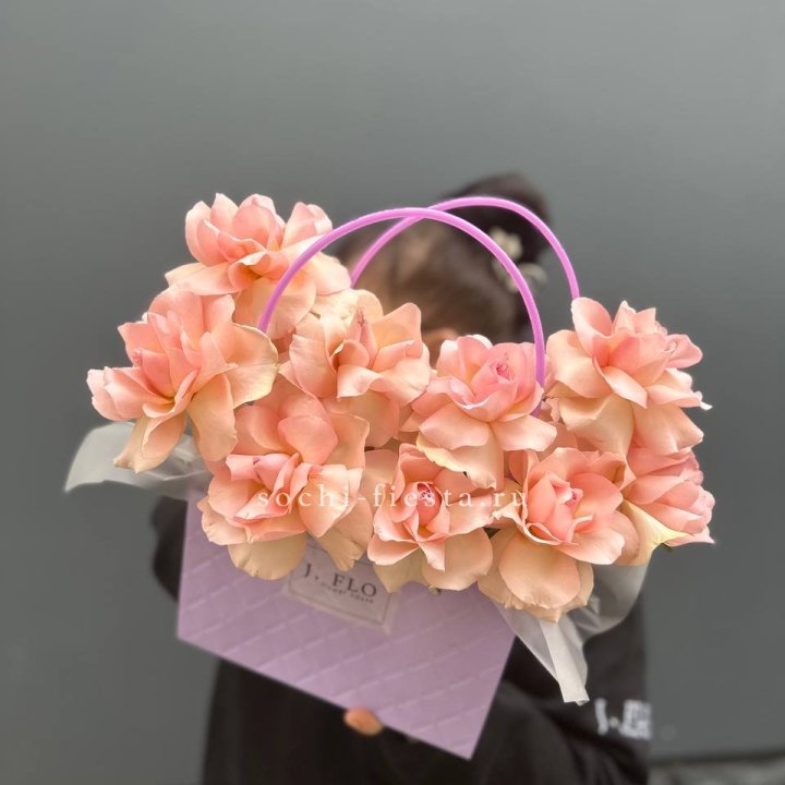 Сумочка с розами "Кети" в Благовещенске