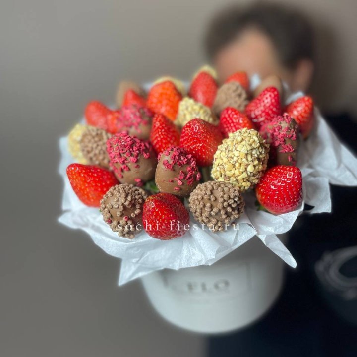 Клубника в боксе 30 ягод в Благовещенске