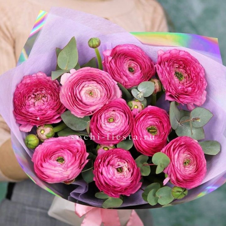 Ранункулюсы с эвкалиптом №2 в Благовещенске