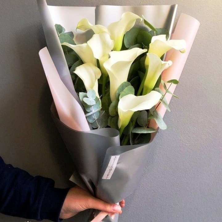 Каллы с эвкалиптом в Благовещенске