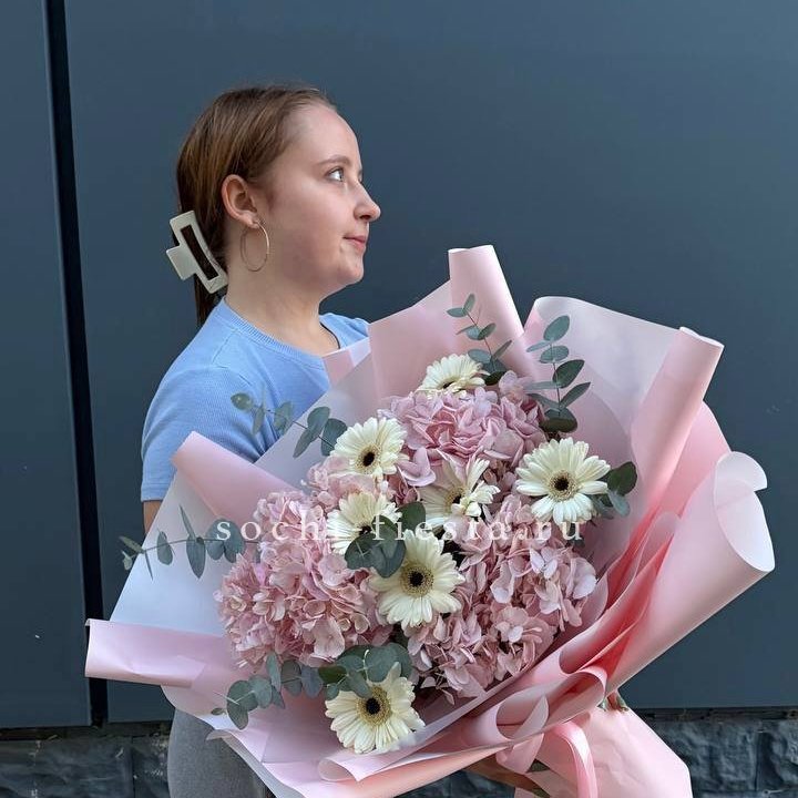 Букет "Знак любви" в Благовещенске