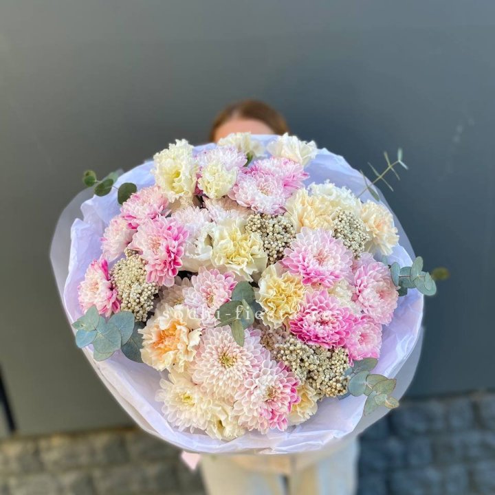 Букет из стойких цветов  в Благовещенске