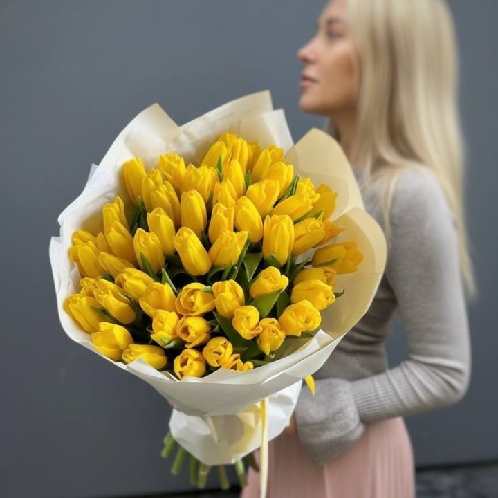 51 желтый тюльпан в Благовещенске