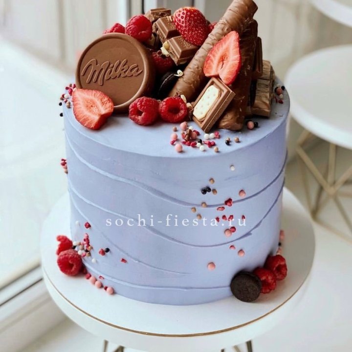 Торт "Milka's world" в Благовещенске