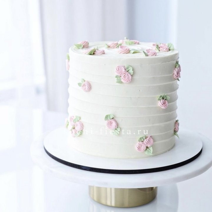 Торт "Розы в снегу" в Благовещенске