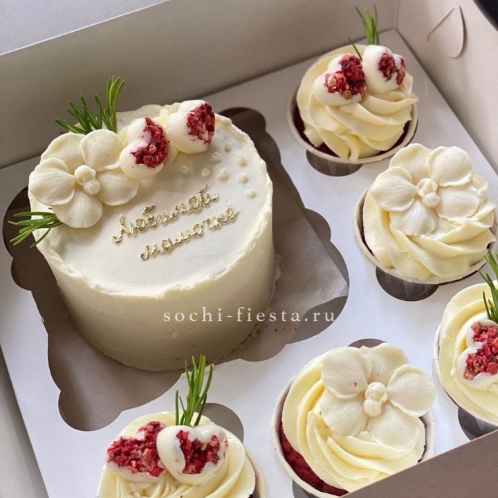 Капкейки и бенто-торт "Мамочке" в Благовещенске