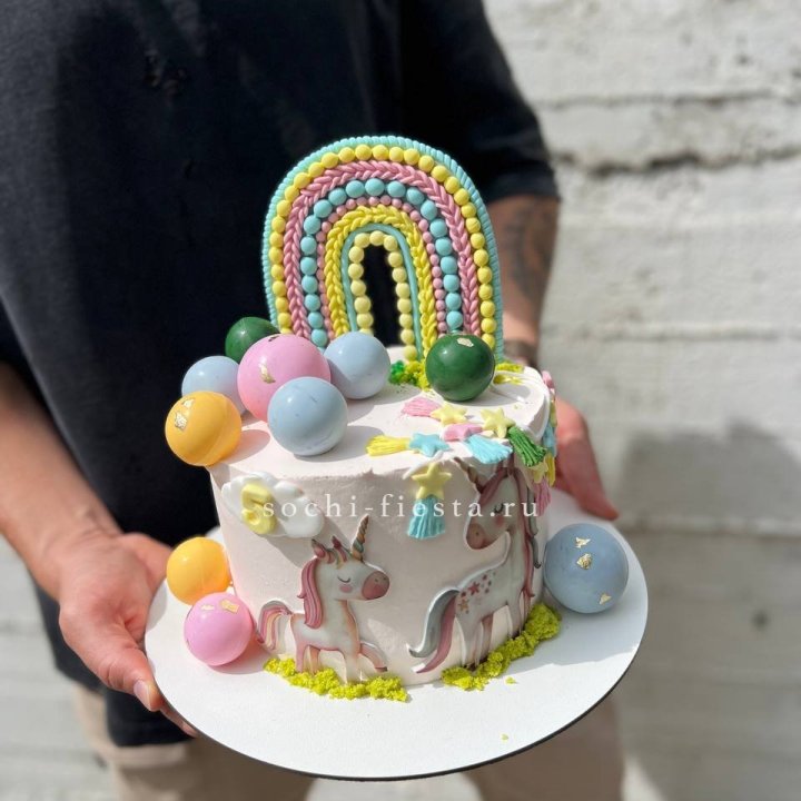 Торт "Радуга с единорогом" в Благовещенске