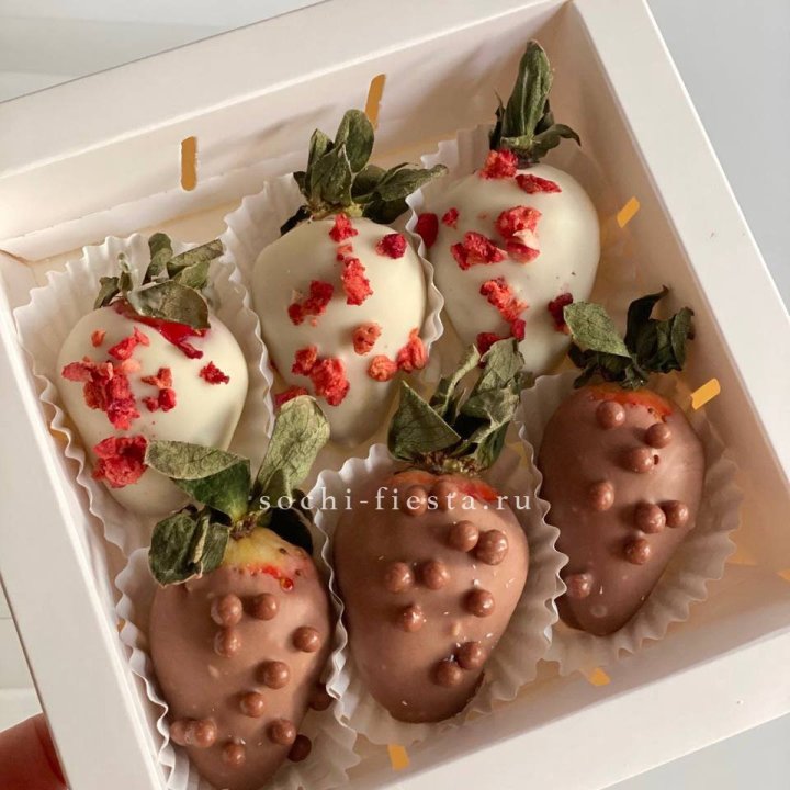Клубника в шоколаде 6 ягод в Благовещенске