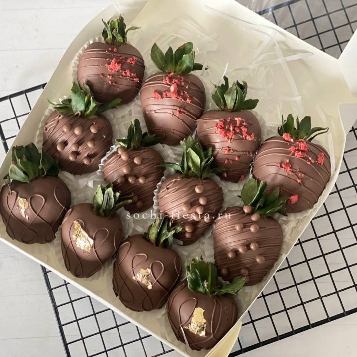 Клубника в шоколаде 12 ягод в Благовещенске