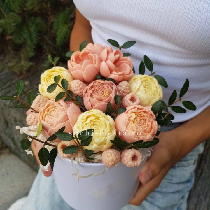 Шоколадный букет с ягодами в Благовещенске