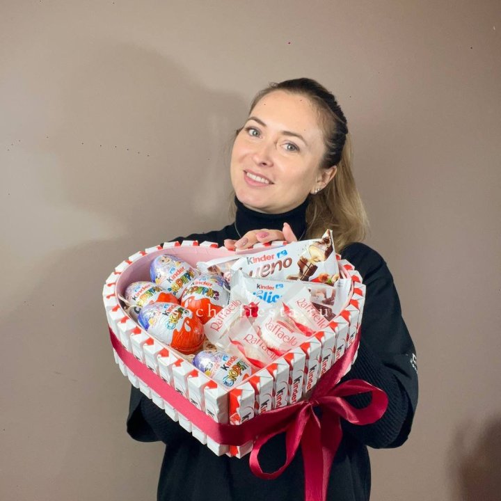 Подарочный набор сердце с Киндерами в Благовещенске