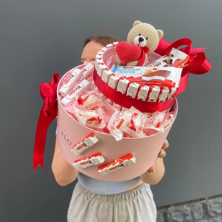 Бокс киндерами и раффаэлло 2 в Благовещенске