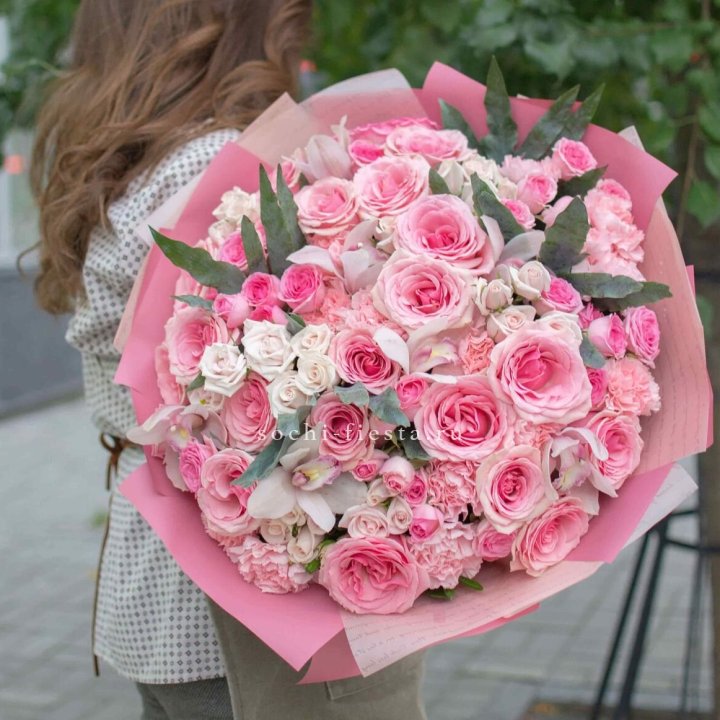 Дизайнерский букет "Барби" в Благовещенске