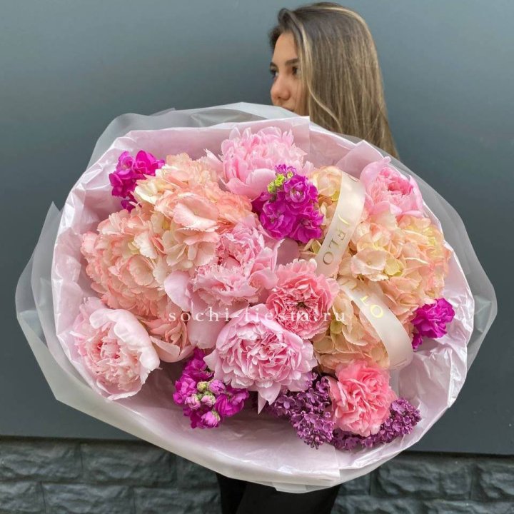  Букет "Фловер пионс" в Благовещенске