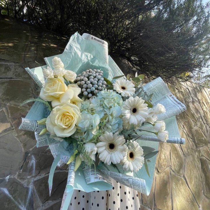 Дизайнерский букет "Линдж-блю" в Благовещенске