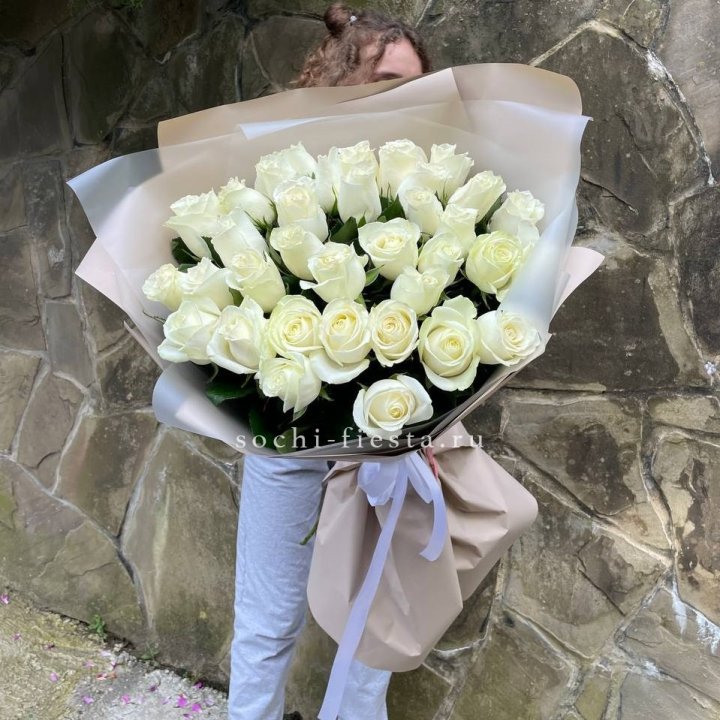 35 голландских роз в Благовещенске