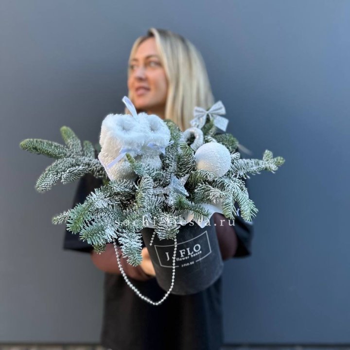 Новогодний бокс "Ботс вайт" в Благовещенске