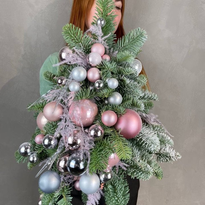 Новогодняя елочка "Розе голд" в Благовещенске