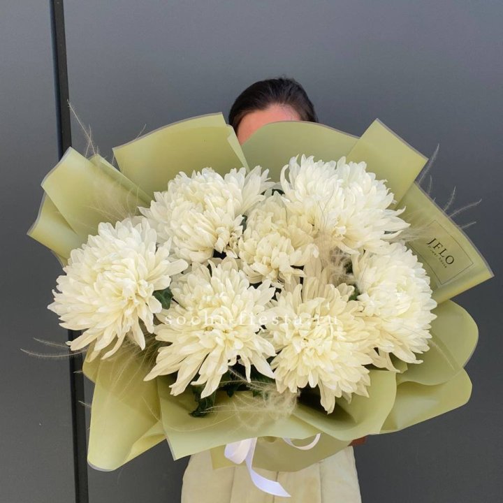 Букет одноголовых хризантем  в Благовещенске