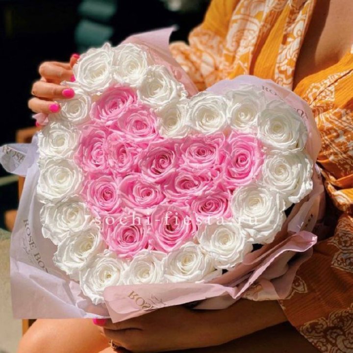 Бокс сердце с розами №2 в Благовещенске