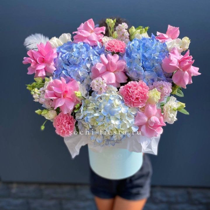 Коробка с цветами "Лемия" в Благовещенске