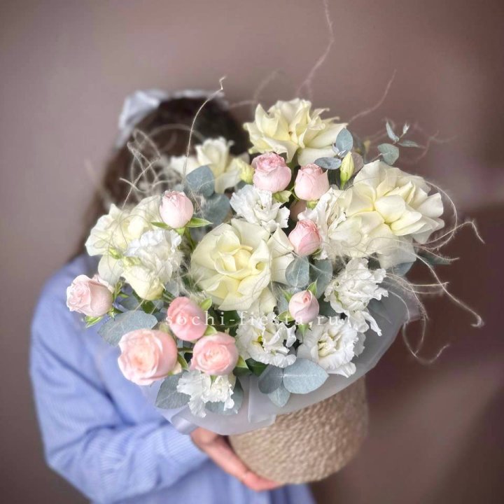 Авторский бокс "Милена" в джутовом кашпо в Благовещенске