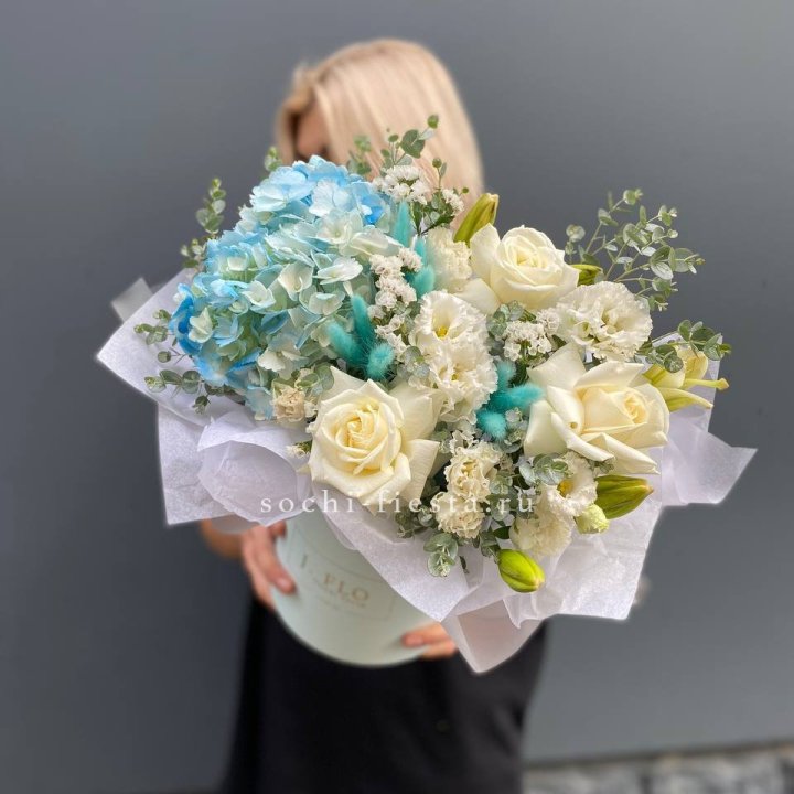 Цилиндр в голубых оттенках №1 в Благовещенске