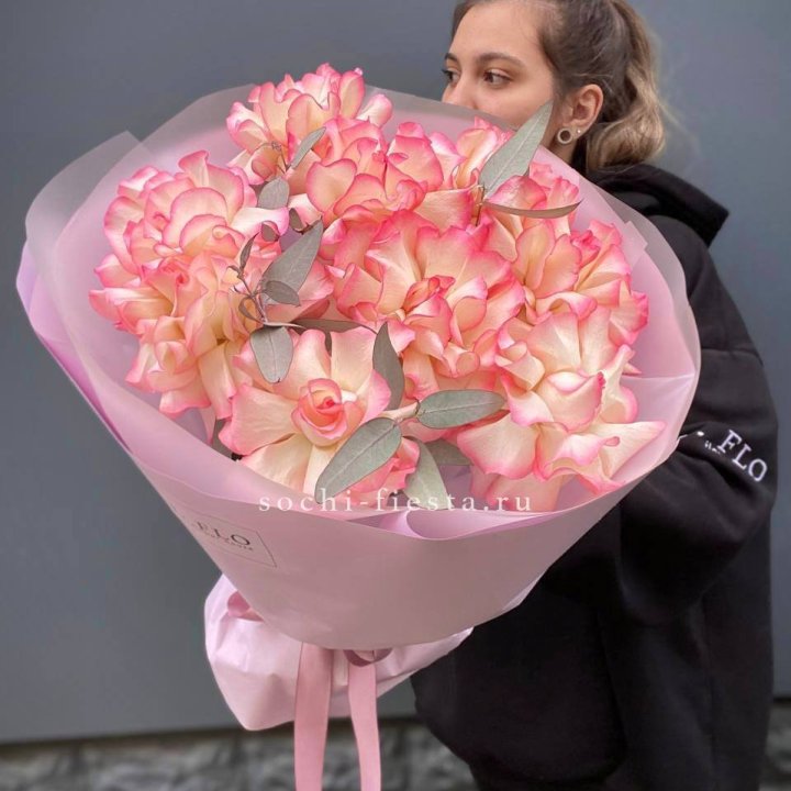 9 французских роз Джумилия в Благовещенске