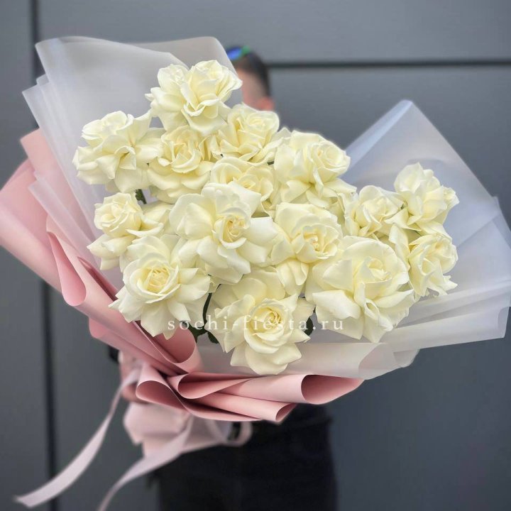 Букет из 15 французских роз Вайт дрим в Благовещенске