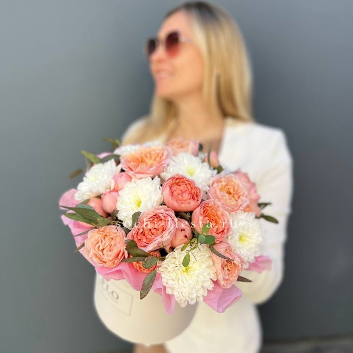 Нежная коробка с цветами в Благовещенске