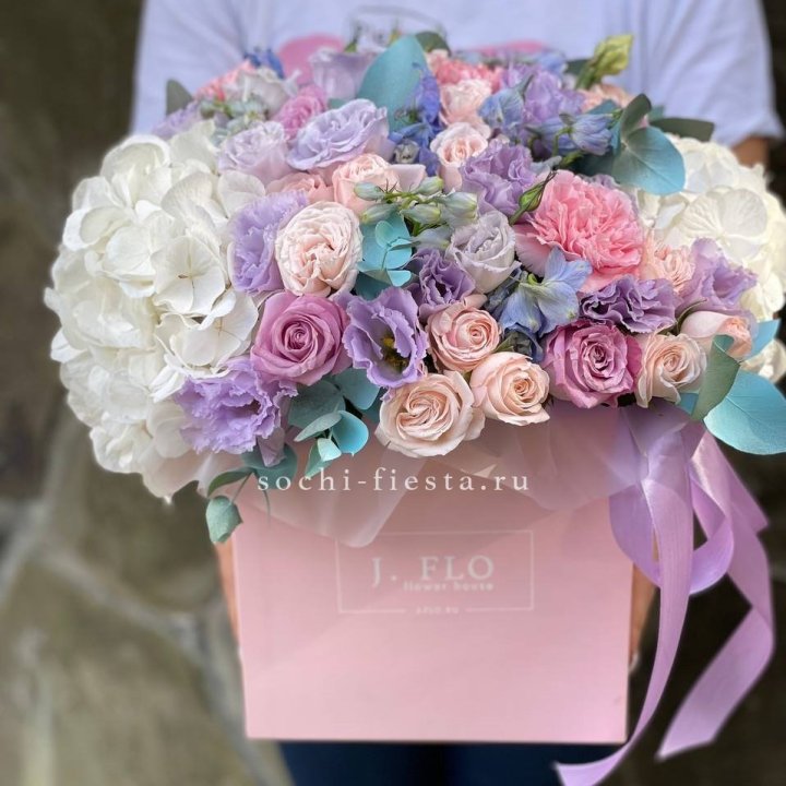 Цветочный бокс макси каб в Благовещенске