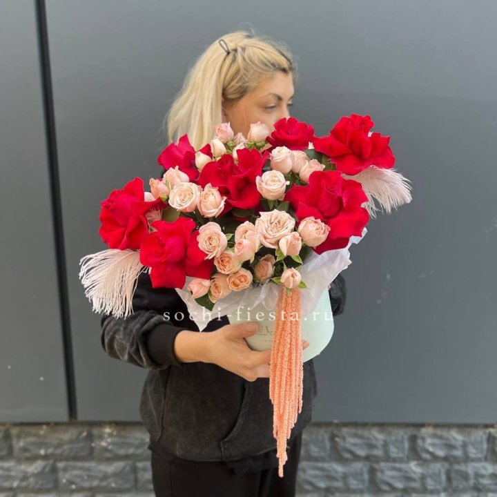 Бокс с нежными розами  в Благовещенске