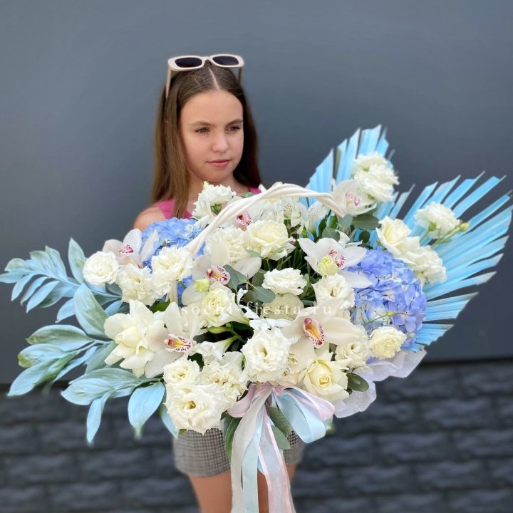 Цветочная корзина "Блю винч" в Благовещенске