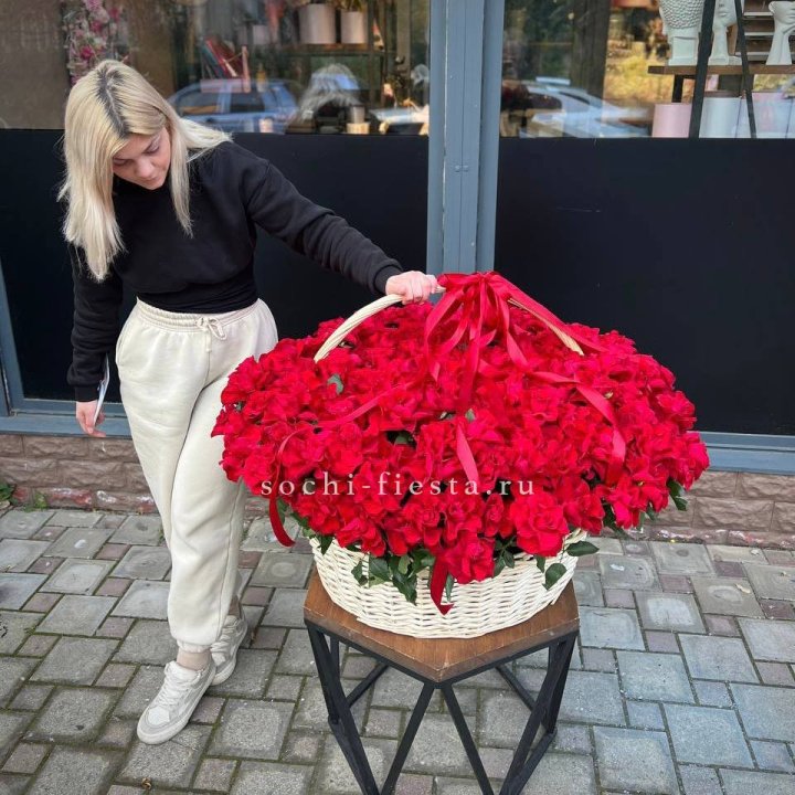 201 французская красная роза в Благовещенске