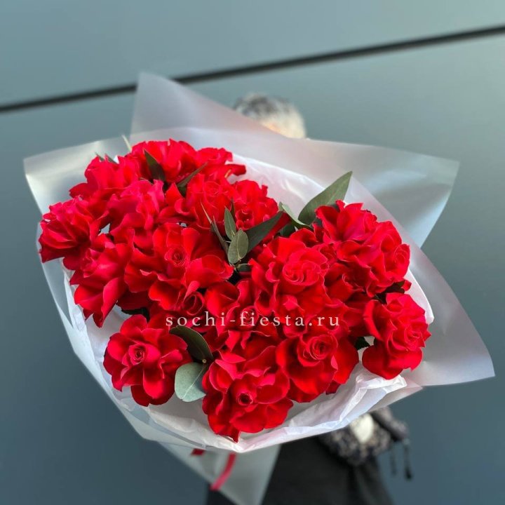 21 Красная французская роза в Благовещенске