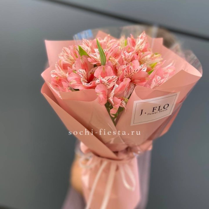 Букет альстромерий розовых в Благовещенске