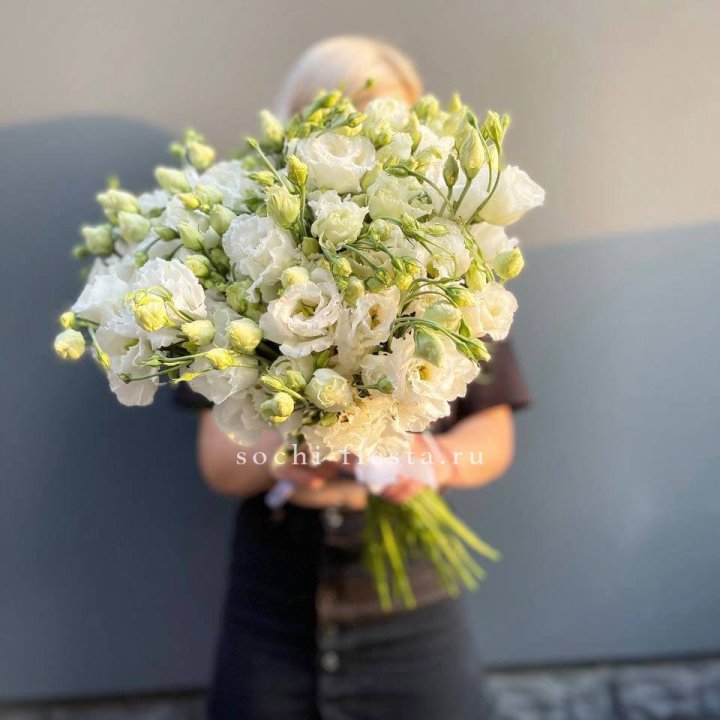 Букет эустом под ленту  в Благовещенске