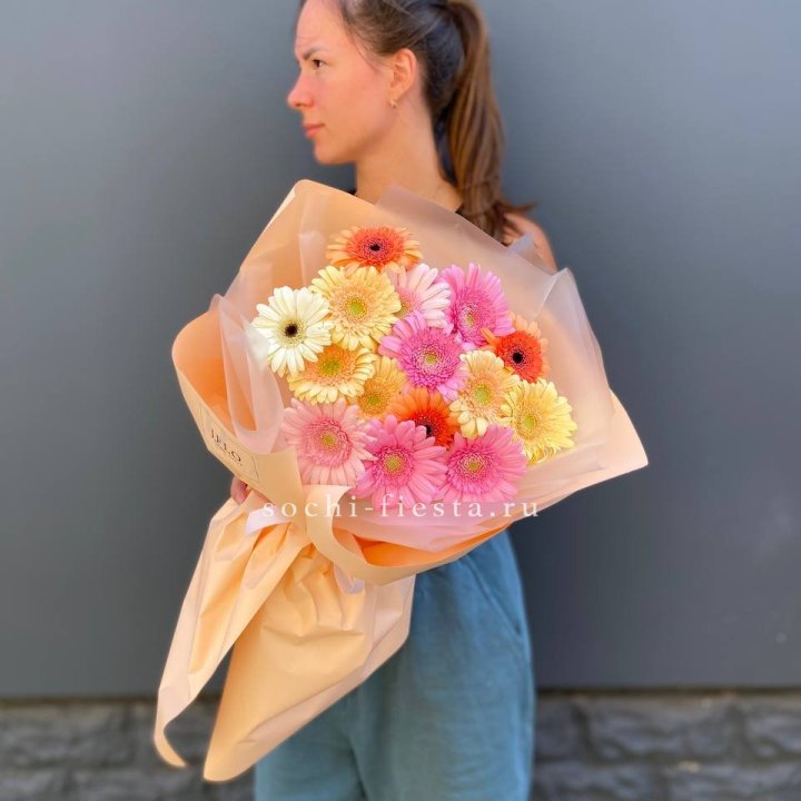 Букет разноцветных гербер в Благовещенске