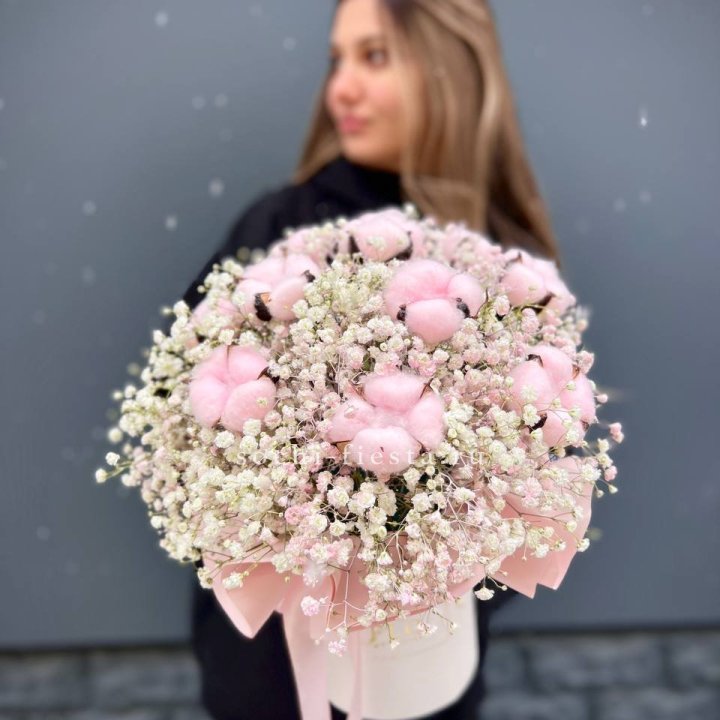 Гипсофилы с хлопком в шляпной коробке в Благовещенске