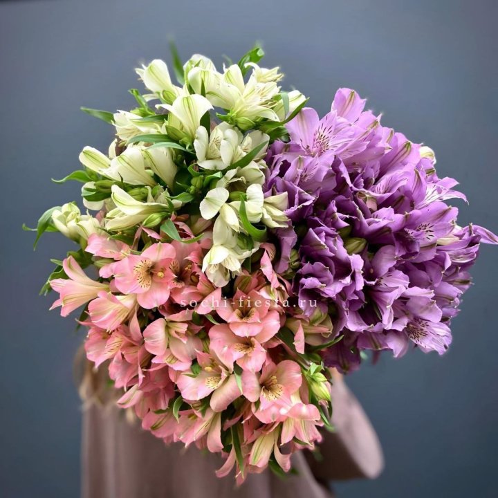 Охапка Альстромерии в Благовещенске