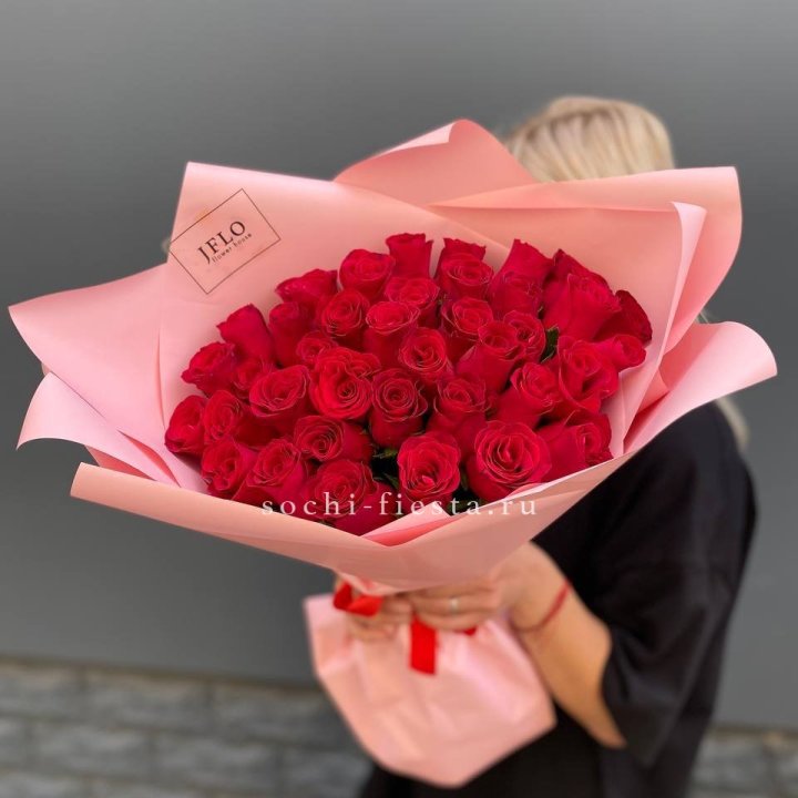 35 красных роз в Благовещенске
