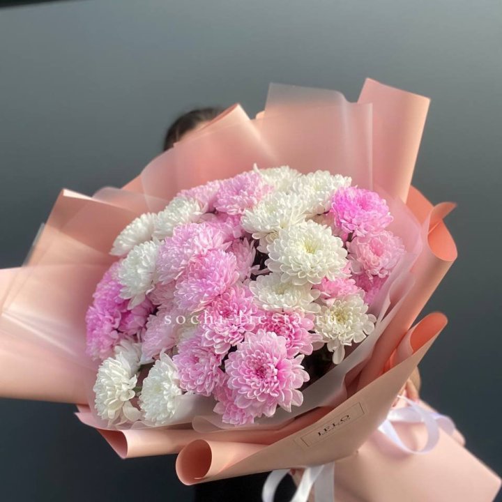  Букет бело-розовых хризантем  в Благовещенске