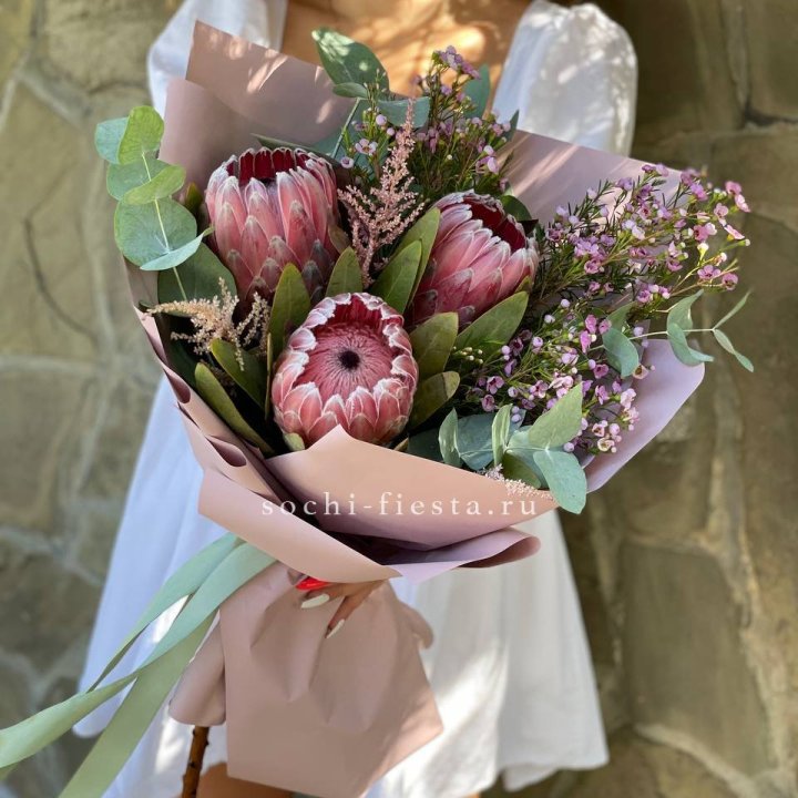 Букет из протеи "Клеопатра"  в Благовещенске