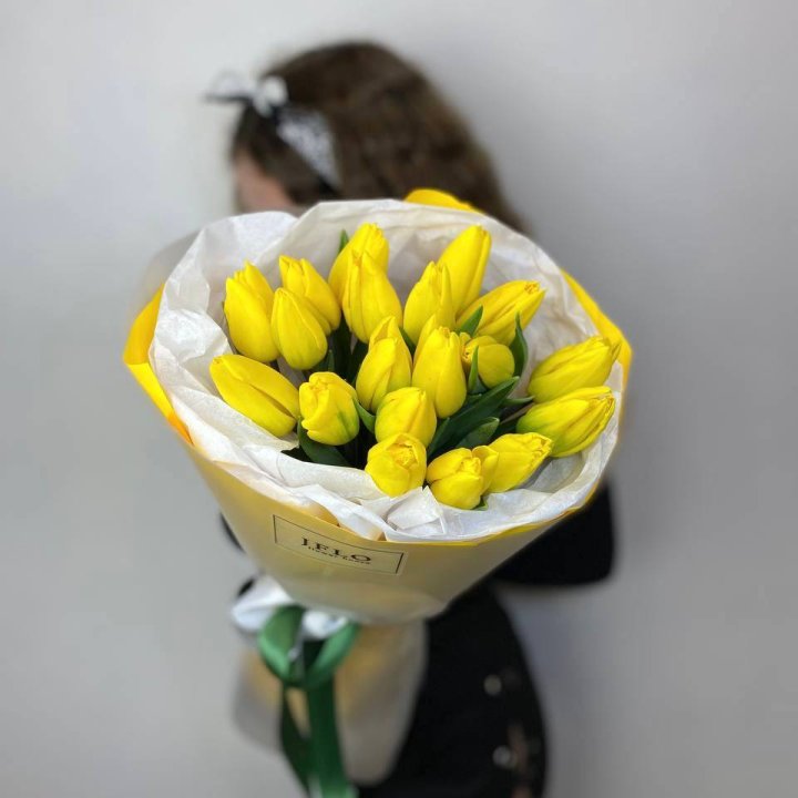  19 жёлтых тюльпанов в Благовещенске