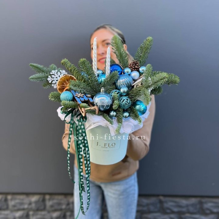 Композиция "Мери крисмас блю" в Благовещенске