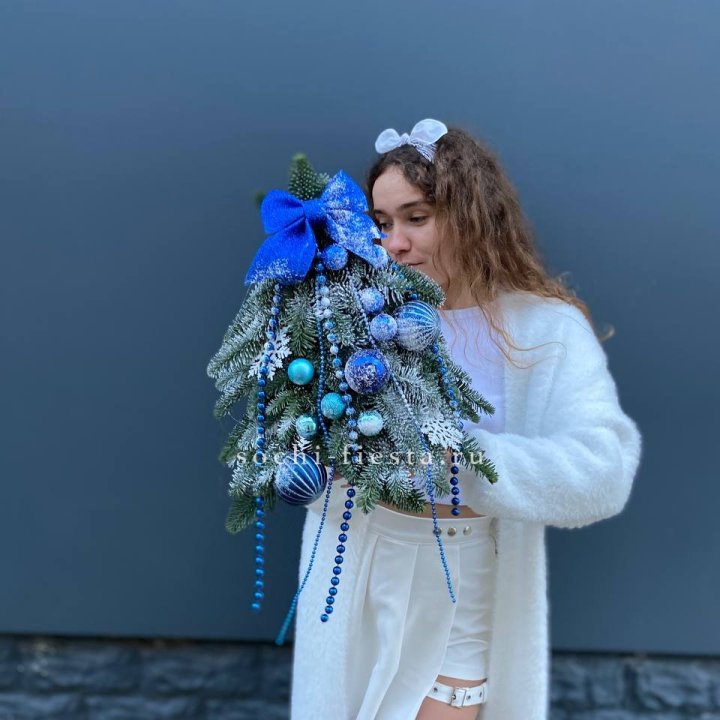 Новогодняя елочка "Блю" в Благовещенске