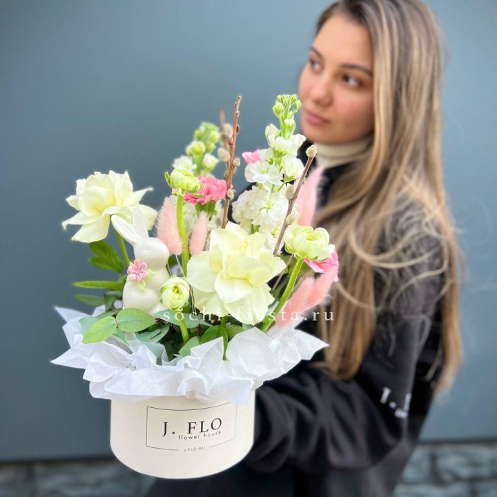 Цветочный бокс "Пасхальная композиция" в Благовещенске