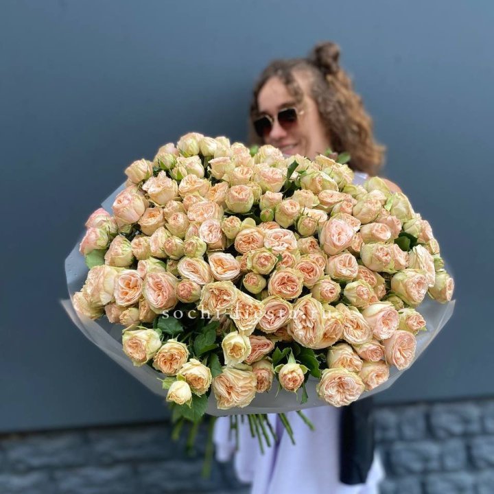 51 пионовидная роза в Благовещенске